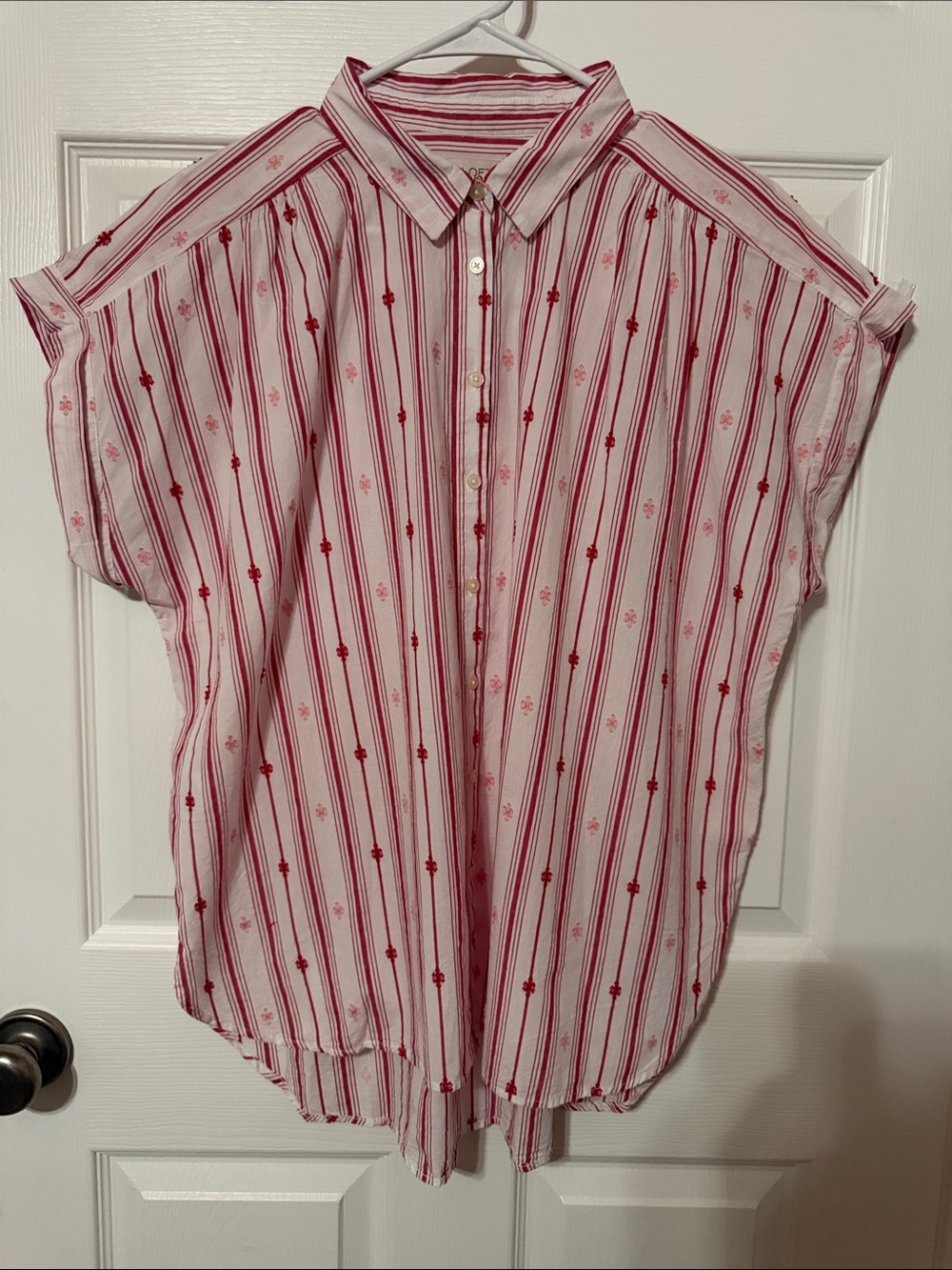 LOFT Red & White Striped Short-Sleeve Button-Down Shirt